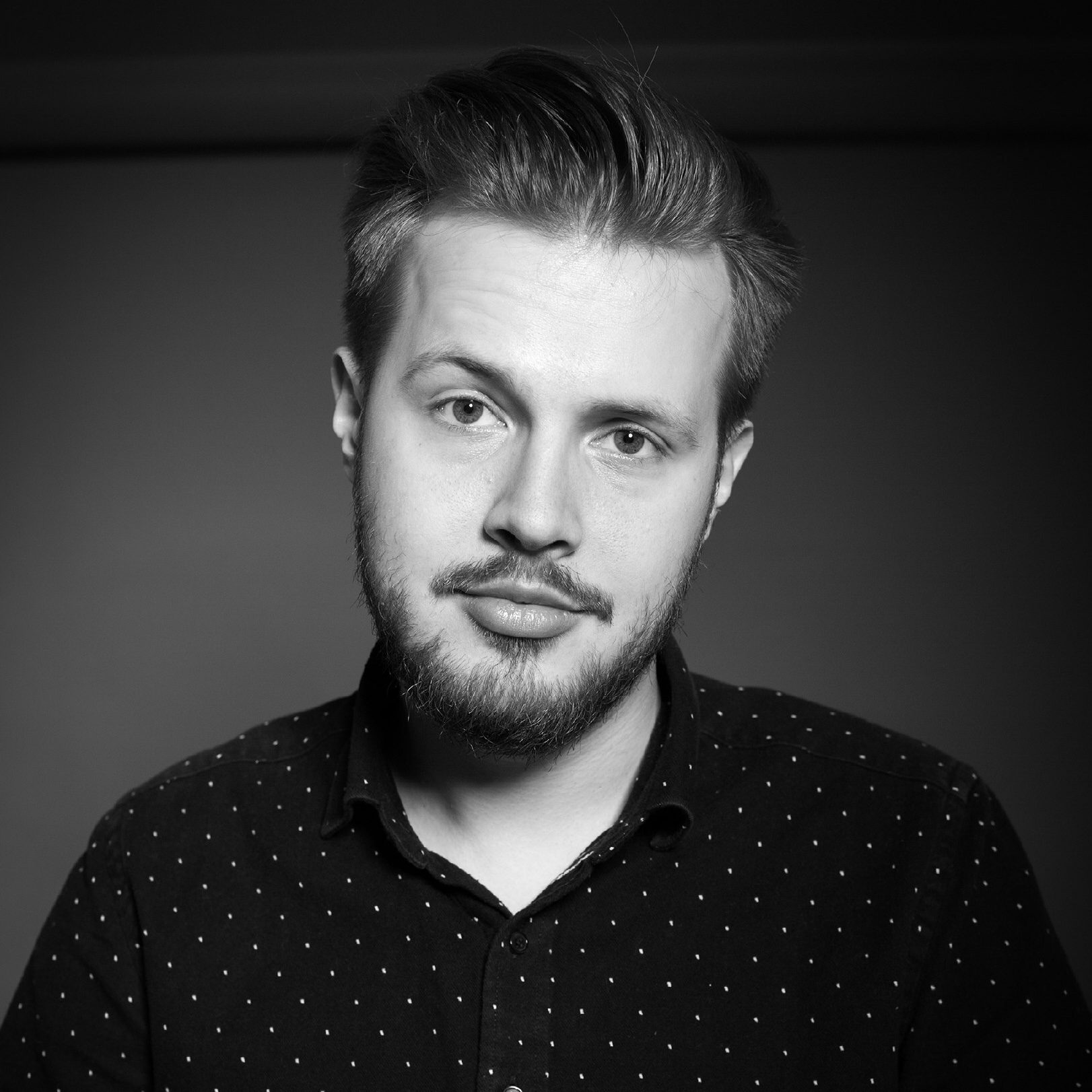 Геннадий Захаров